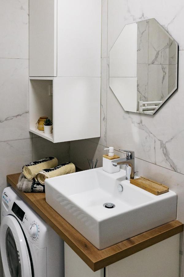 Woody - Comfy Apartment In Siska Ljubljana Ngoại thất bức ảnh