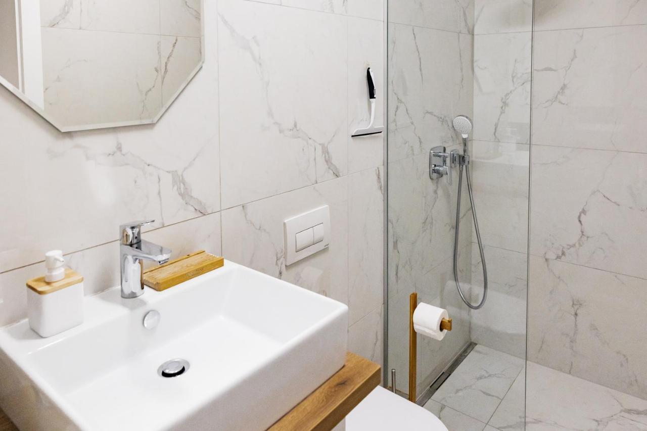 Woody - Comfy Apartment In Siska Ljubljana Ngoại thất bức ảnh