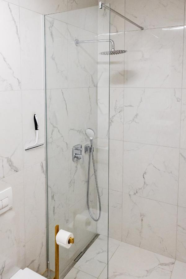 Woody - Comfy Apartment In Siska Ljubljana Ngoại thất bức ảnh